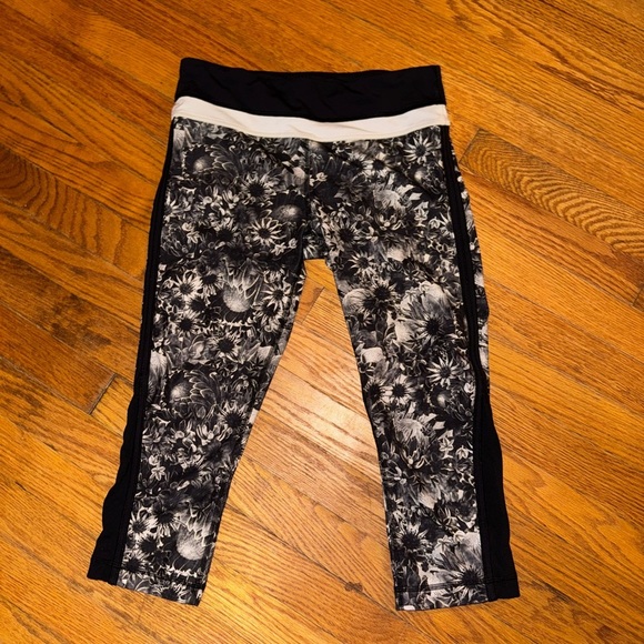 lululemon athletica Pants - Lululemon up the pace leggings
